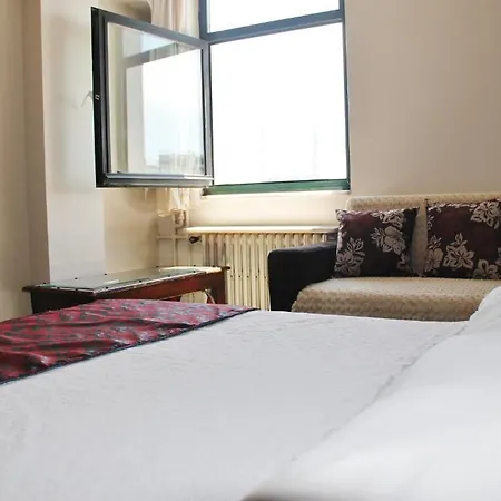 Hotell Esra Sultan Petrol 3*