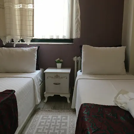 Esra Sultan Petrol ホテル 3*