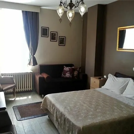 Esra Sultan Petrol ホテル 3*